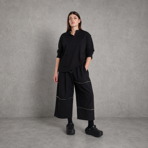 Spodnie dzianinowe Wendy Kei z szeroką nogawką – designerski komfort