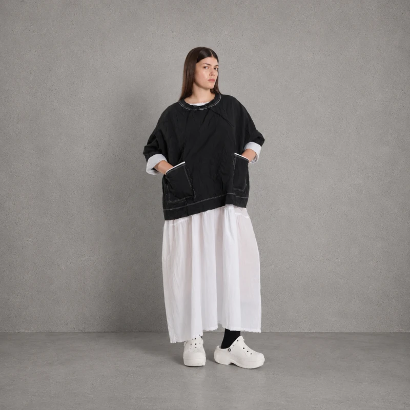 Bluzka oversize Wendy Kei z gniecionej tkaniny – designerski minimalizm