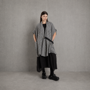 NARZUTKA „CHECKER” – oversize w drobną kratkę WENDYKEI