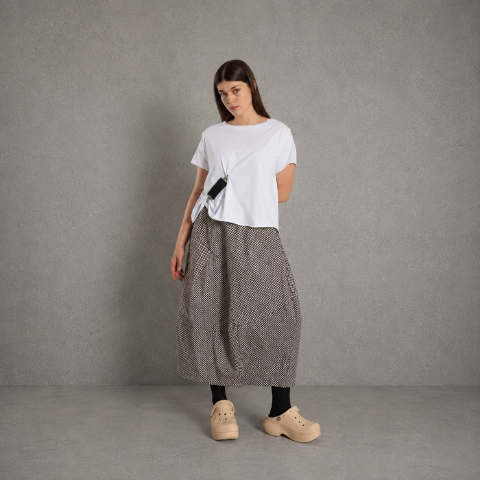 T-SHIRT „BOX BELT” – biały fason pudełkowy z paskiem WENDY TRENDY